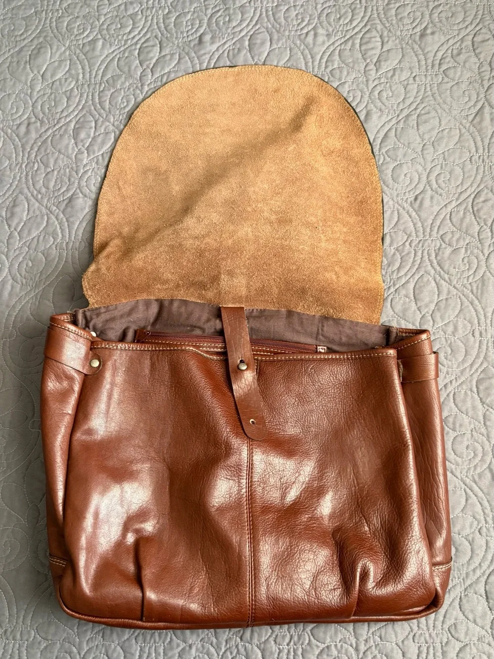 J.Peterman”Counterfeit“ Messenger Bag by East West.